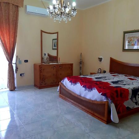 A Casa Di Roberto Leilighet Porto Cesareo Eksteriør bilde
