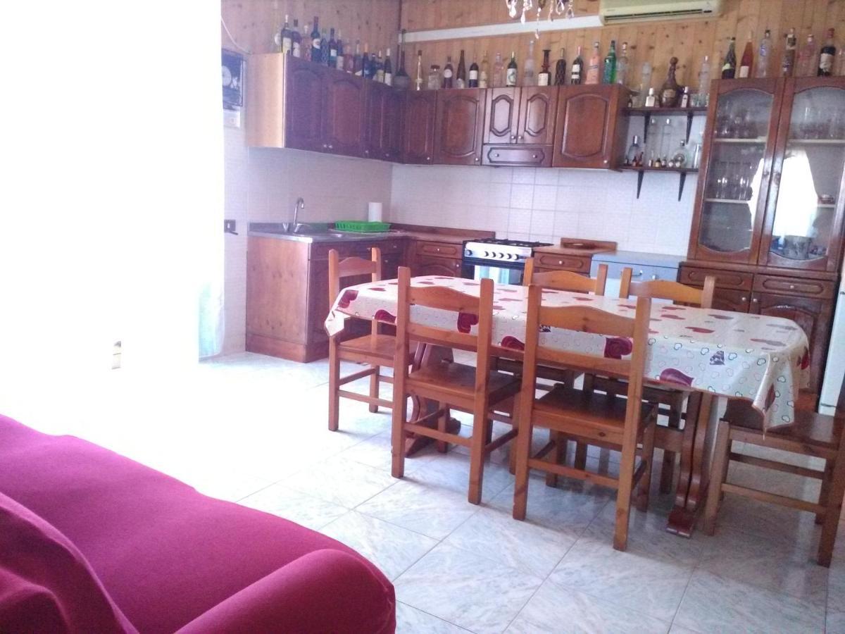 A Casa Di Roberto Leilighet Porto Cesareo Eksteriør bilde